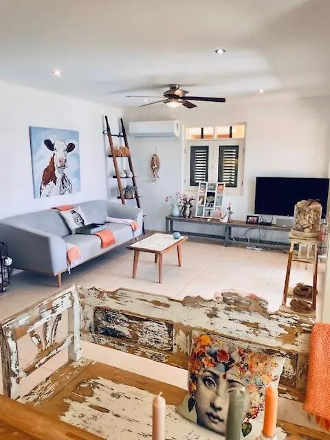 Luxury Oceanfront Elegancia Apartment Kralendijk